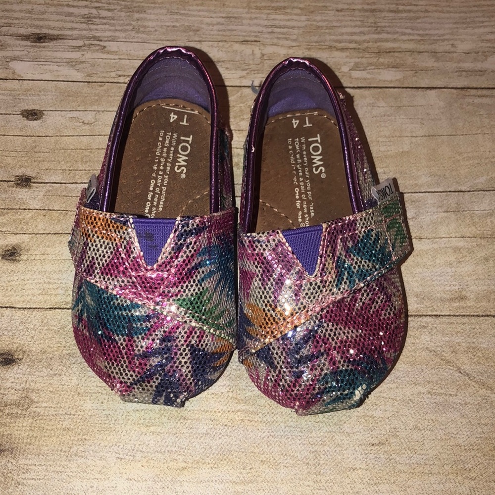 Size 4 (Baby Girl) Toms